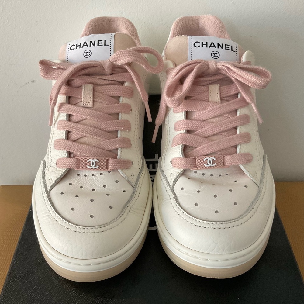 **SOLD** AUTHENTIC CHANEL 22P Sneakers SZ 39